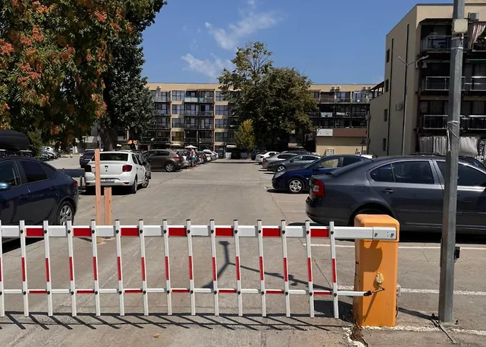 Saturn Sunrise P Apartmán *